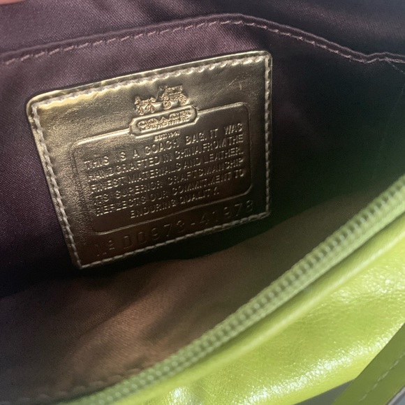 Coach hand purse - Picture 4 of 7